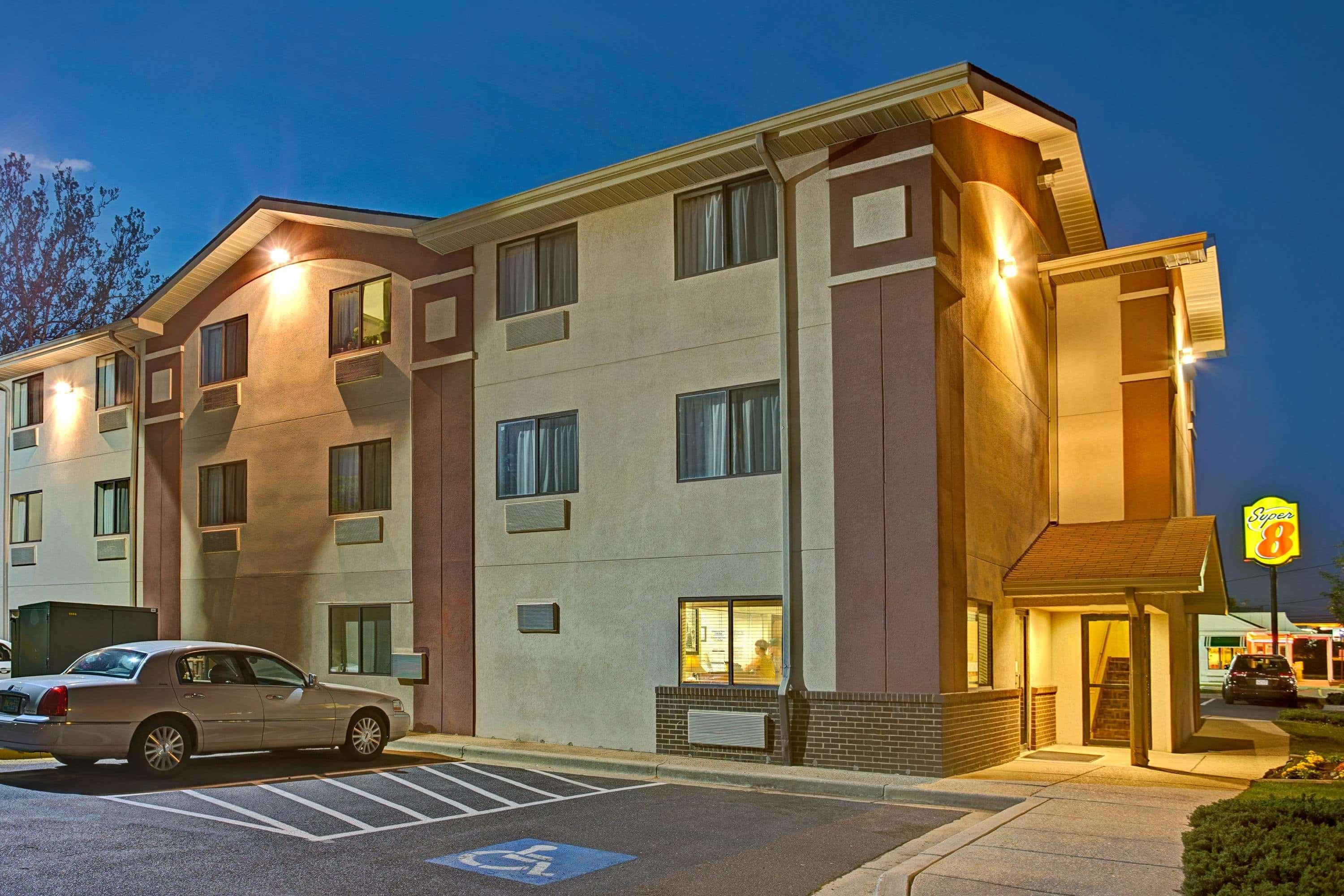 Super 8 By Wyndham College Park Wash Dc Area Hotell Eksteriør bilde